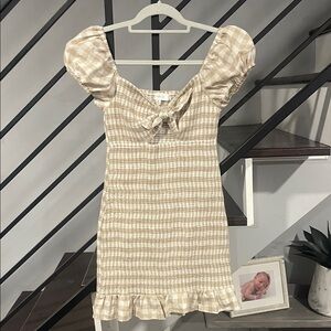 Mable‎ Taupe Gingham Plaid Cut Out Smocked Dress Bow Tie Front Cotton Ruffles M